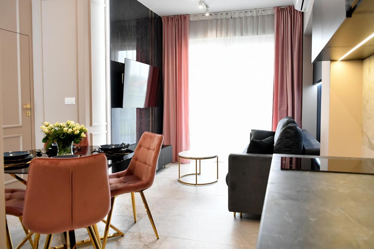 Coco Elite Apartments Zator Bagian luar foto